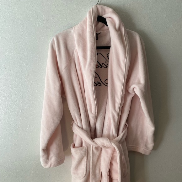 NWT Victoria’s Secret | pink plush robe size M/L - Picture 3 of 4